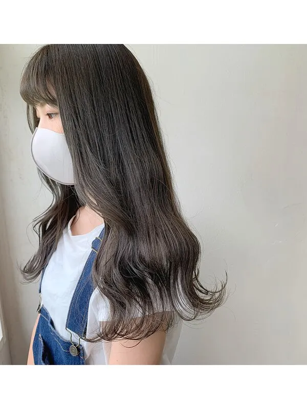 ナチュラルグレージュ